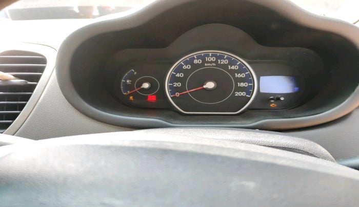 2012 Hyundai i10 MAGNA 1.1 LPG, Petrol, Manual, 1,35,586 km, interior