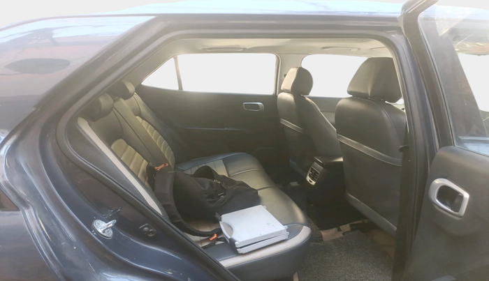 2020 Hyundai VENUE SX 1.5 CRDI, Diesel, Manual, 1,06,553 km, interior