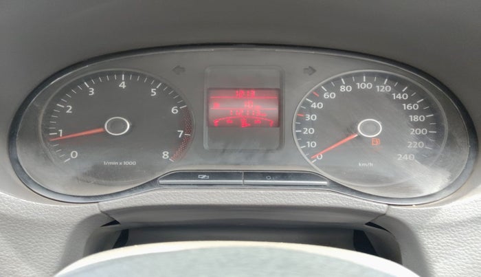 2012 Volkswagen Vento COMFORTLINE 1.6, Petrol, Manual, 1,52,243 km, interior