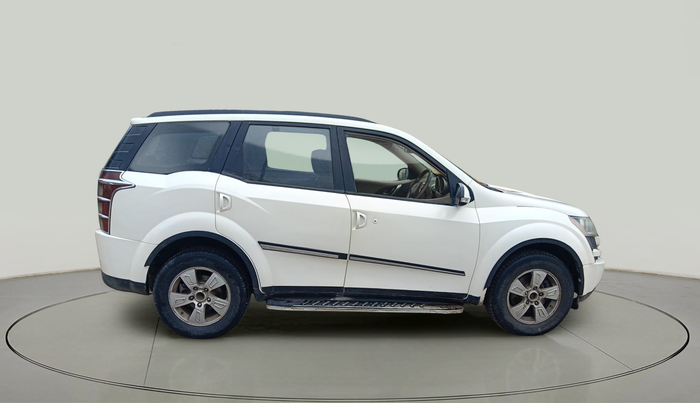2015 Mahindra XUV500 W8, Diesel, Manual, 1,03,001 km, exterior