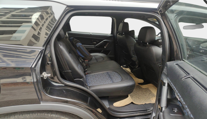 2023 Tata Safari ACCOMPLISHED PLUS DARK EDITION AT, Diesel, Automatic, 20,621 km, interior