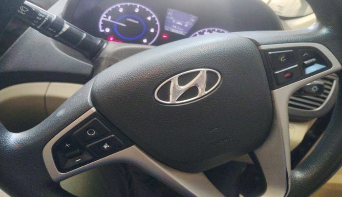 2013 Hyundai Verna FLUIDIC 1.6 CRDI SX, Diesel, Manual, 1,84,509 km, interior