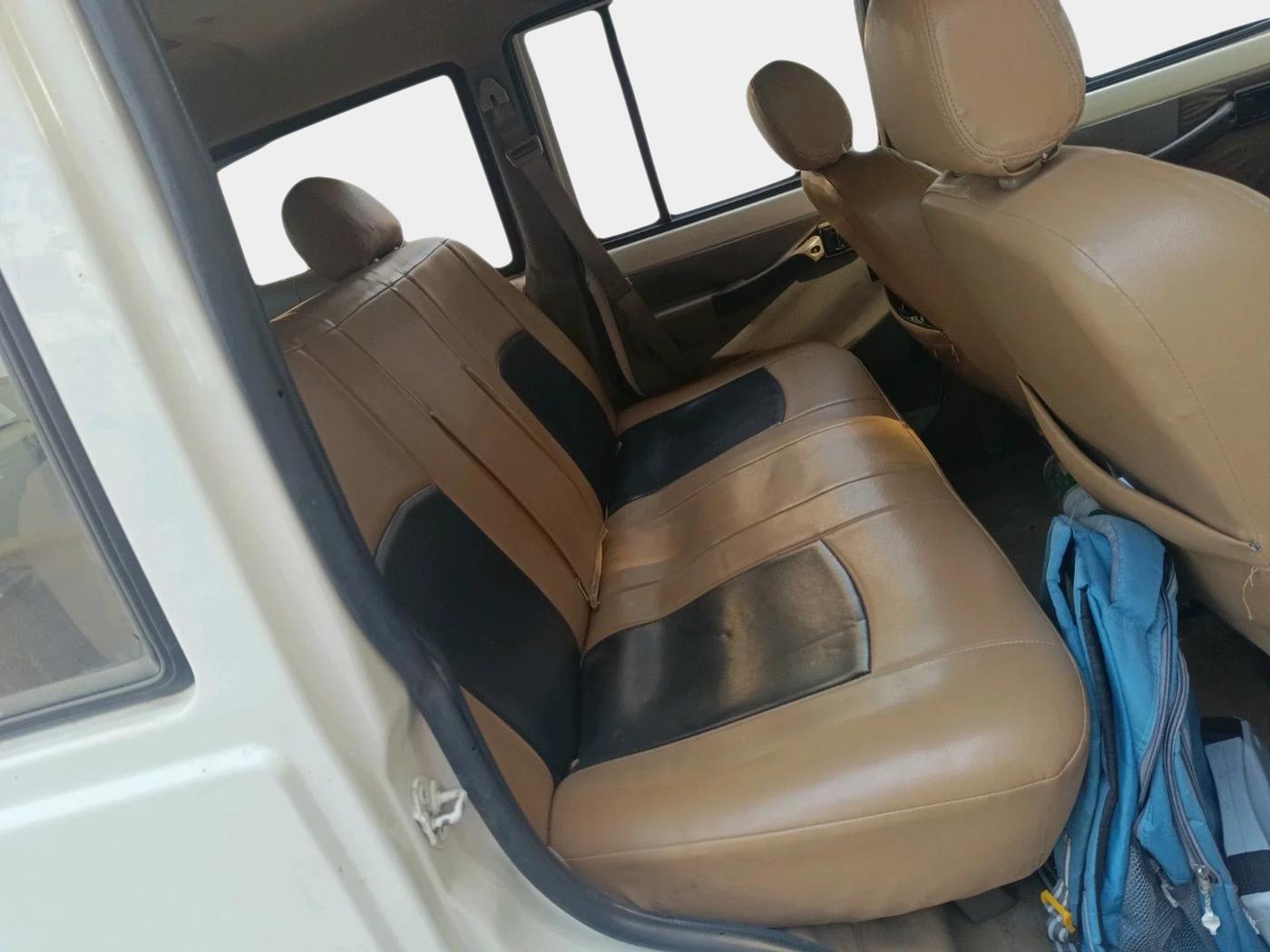 2015 Mahindra Bolero ZLX BS IV, Diesel, Manual, 1,12,375 km, interior