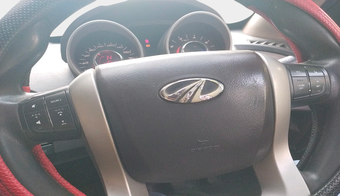 2014 Mahindra XUV500 W6, Diesel, Manual, 1,29,723 km, interior