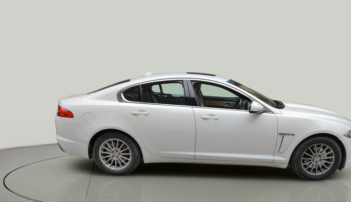 2014 Jaguar XF 2.2 DIESEL LUXURY, Diesel, Automatic, 1,19,929 km, exterior