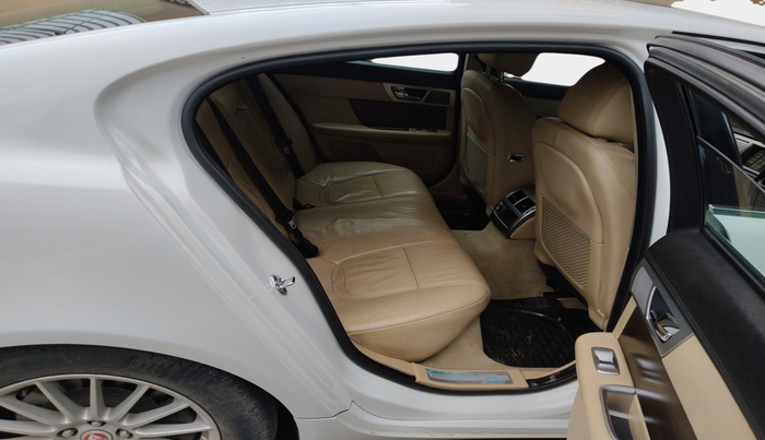 2014 Jaguar XF 2.2 DIESEL LUXURY, Diesel, Automatic, 1,19,929 km, interior