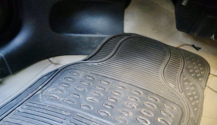 2013 Tata Indica V2 LS DIESEL, Diesel, Manual, 1,55,334 km, interior