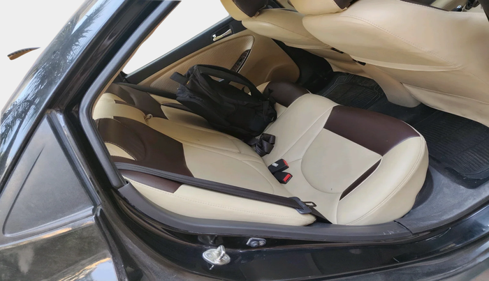 2011 Hyundai Verna FLUIDIC 1.6 VTVT EX, Petrol, Manual, 42,182 km, interior