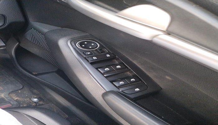 2020 KIA SELTOS HTK PLUS AT 1.5 DIESEL, Diesel, Automatic, 1,03,447 km, interior