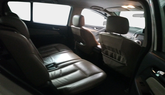 2018 ISUZU MU-X 4x4 A/T, Diesel, Automatic, 1,84,073 km, interior