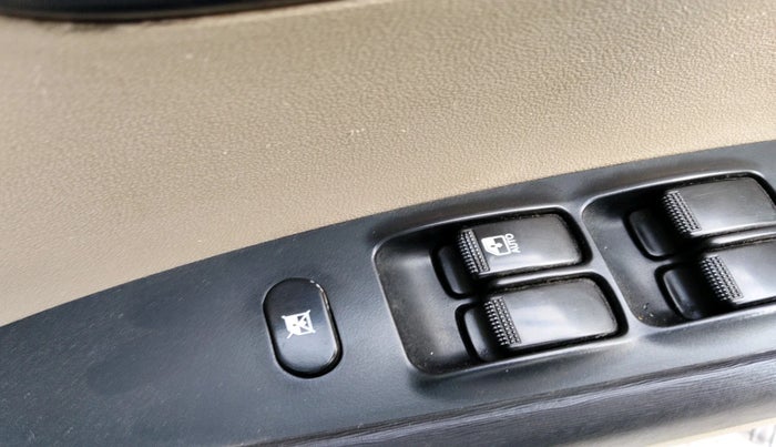 2012 Hyundai i10 MAGNA 1.1 LPG, Petrol, Manual, 94,700 km, interior