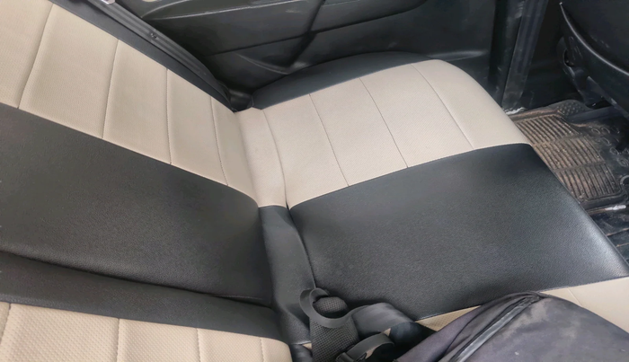 2017 Maruti Wagon R 1.0 VXI, Petrol, Manual, 58,077 km, interior