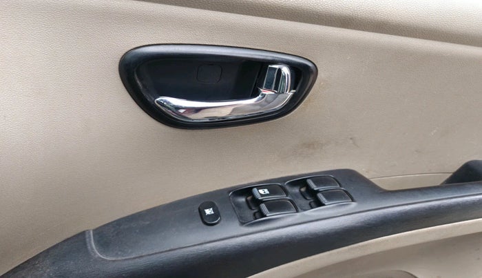 2014 Hyundai i10 SPORTZ 1.1, Petrol, Manual, 47,231 km, interior