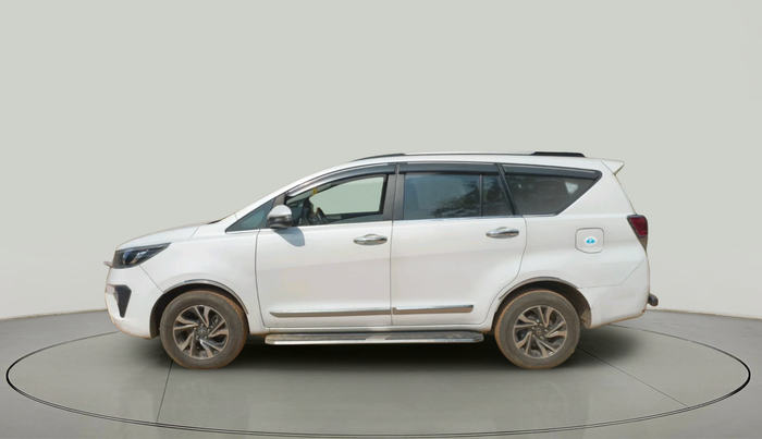 2022 Toyota Innova Crysta 2.7 VX 7 STR, Petrol, Manual, 58,400 km, exterior