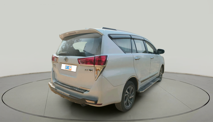 2022 Toyota Innova Crysta 2.7 VX 7 STR, Petrol, Manual, 58,400 km, exterior