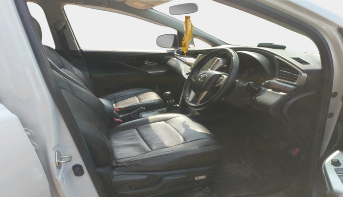 2022 Toyota Innova Crysta 2.7 VX 7 STR, Petrol, Manual, 58,400 km, interior