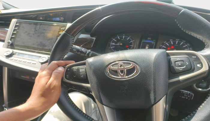 2022 Toyota Innova Crysta 2.7 VX 7 STR, Petrol, Manual, 58,400 km, interior