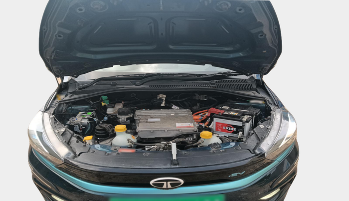 2024 Tata TIAGO EV XZ PLUS TECH LUX LONG RANGE, Electric, Automatic, 18,804 km, exterior