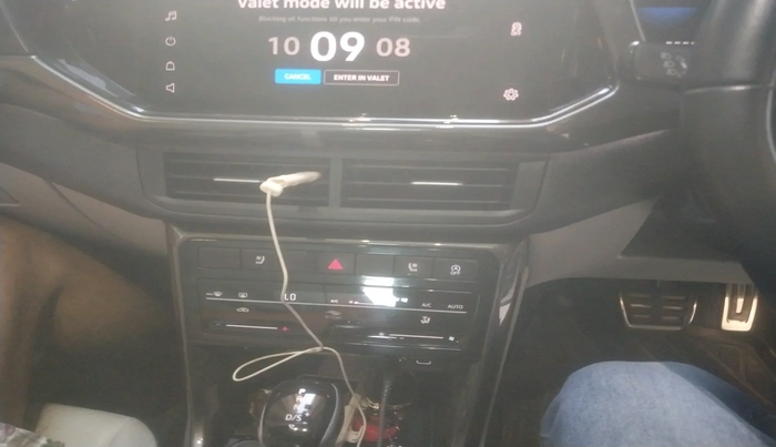 2022 Volkswagen TAIGUN TOPLINE 1.0 TSI AT, Petrol, Automatic, 37,025 km, interior