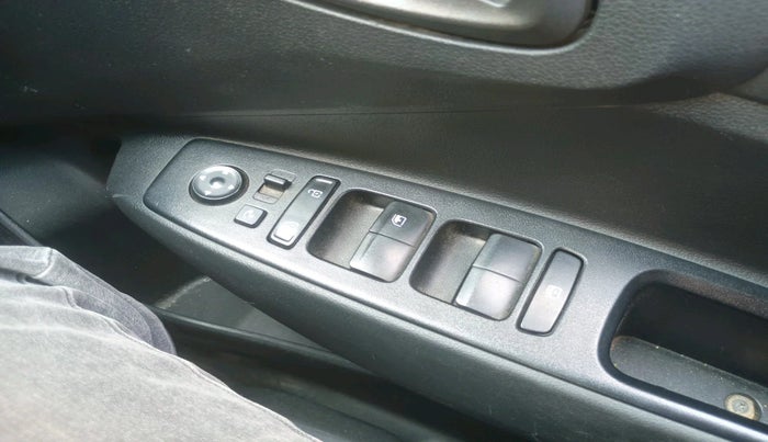 2022 Hyundai GRAND I10 NIOS MAGNA CORPORATE EDITION 1.2 KAPPA VTVT, Petrol, Manual, 26,676 km, interior