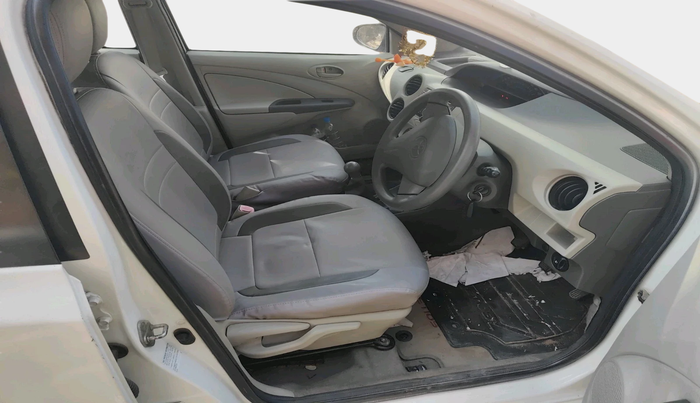 2014 Toyota Etios Liva G, Petrol, Manual, 56,580 km, interior
