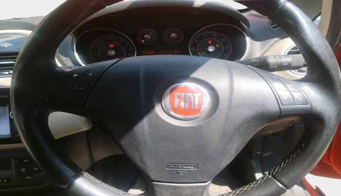 2016 Fiat URBAN CROSS 1.4 T-JET EMOTION, Petrol, Manual, 32,253 km, interior