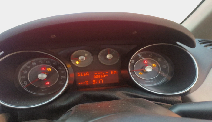 2016 Fiat URBAN CROSS 1.4 T-JET EMOTION, Petrol, Manual, 32,253 km, interior