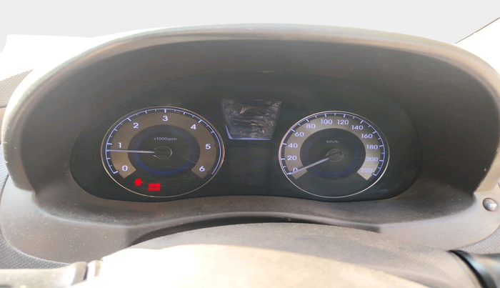 2011 Hyundai Verna FLUIDIC 1.6 CRDI SX, Diesel, Manual, 1,35,751 km, interior