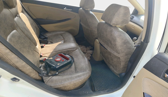 2011 Hyundai Verna FLUIDIC 1.6 CRDI SX, Diesel, Manual, 1,35,751 km, interior