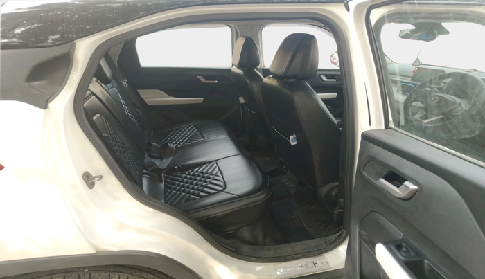 2024 Tata PUNCH CREATIVE  1.2 RTN DUAL TONE, Petrol, Manual, 28,733 km, interior