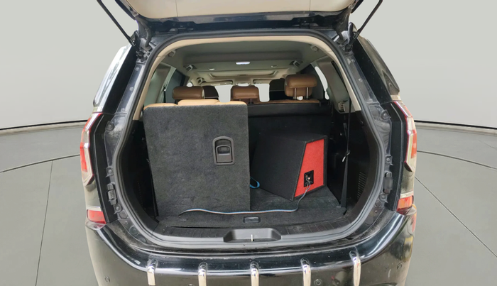 2018 Mahindra XUV500 W11, Diesel, Manual, 78,727 km, exterior