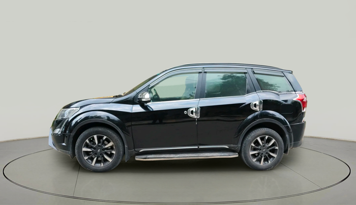 2018 Mahindra XUV500 W11, Diesel, Manual, 78,727 km, exterior
