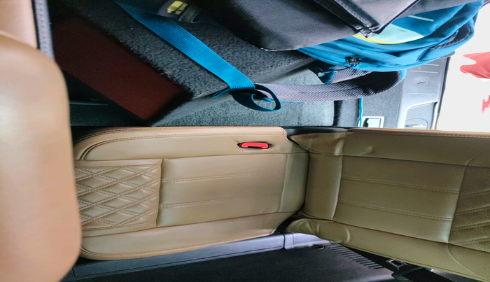 2018 Mahindra XUV500 W11, Diesel, Manual, 78,727 km, interior