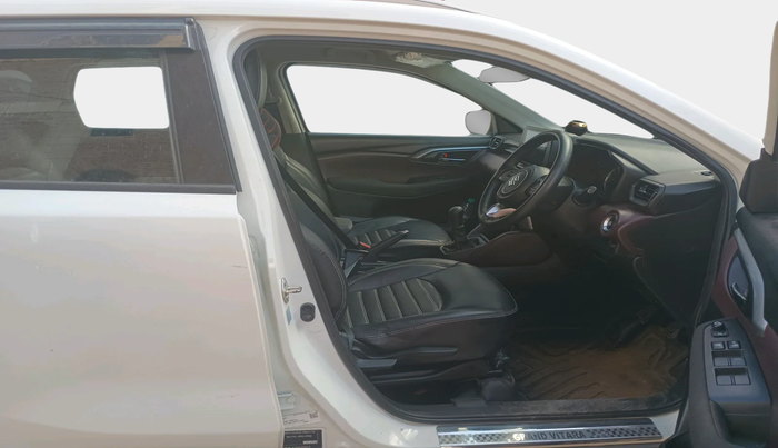 2023 Maruti Grand Vitara SIGMA SMART HYBRID, Petrol, Manual, 35,056 km, interior