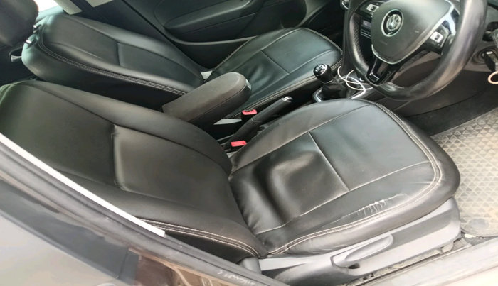 2020 Volkswagen Polo HIGHLINE PLUS 1.0L TSI, Petrol, Manual, 67,300 km, interior