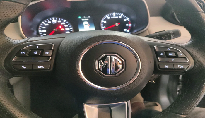 2022 MG ASTOR SUPER 1.5 CVT, Petrol, Automatic, 45,934 km, interior