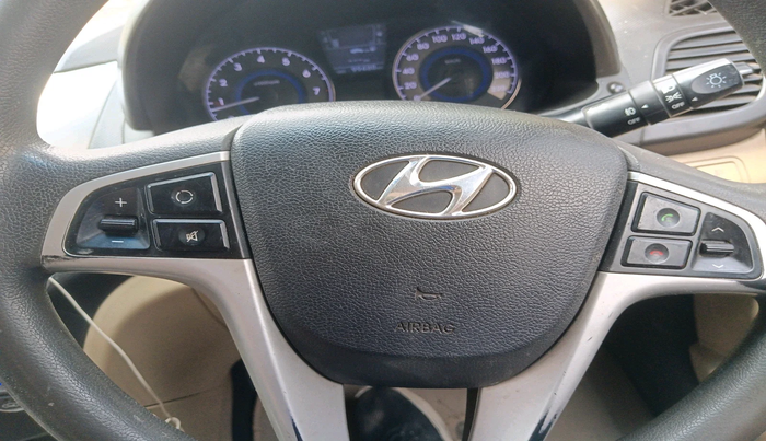 2013 Hyundai Verna FLUIDIC 1.6 VTVT SX, Petrol, Manual, 1,23,893 km, interior