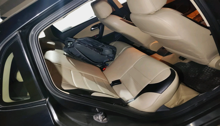 2017 Volkswagen Polo HIGHLINE1.2L, Petrol, Manual, 78,605 km, interior