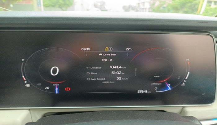 2023 Mahindra XUV700 AX 5 D MT 7 STR, Diesel, Manual, 58,000 km, interior