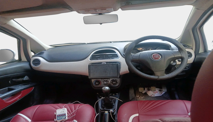 2017 Fiat Punto EVO DYNAMIC 1.3 MULTIJET 90 HP, Diesel, Manual, 1,06,483 km, interior