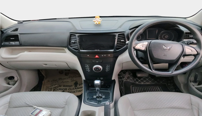 2022 Mahindra XUV300 W6 1.5 DIESEL AMT, Diesel, Automatic, 51,889 km, interior