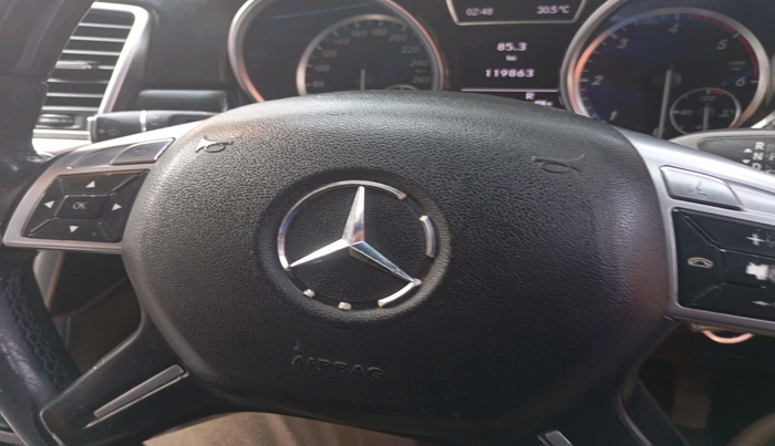 2012 Mercedes Benz M Class ML 350 CDI, Diesel, Automatic, 1,19,863 km, interior