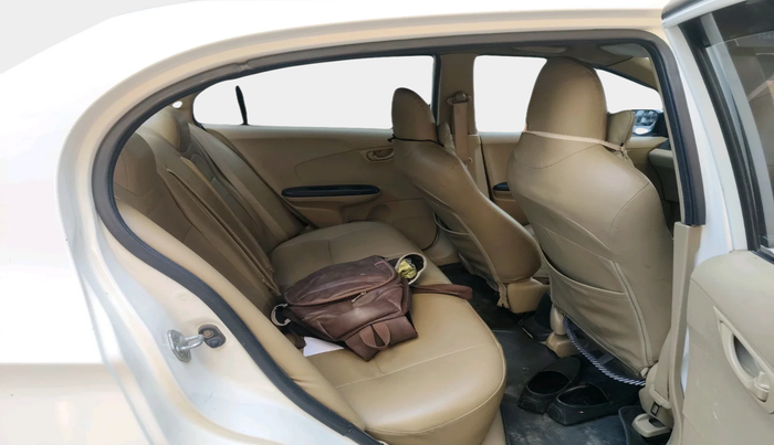 2014 Honda Amaze 1.5L I-DTEC S, Diesel, Manual, 2,88,659 km, interior