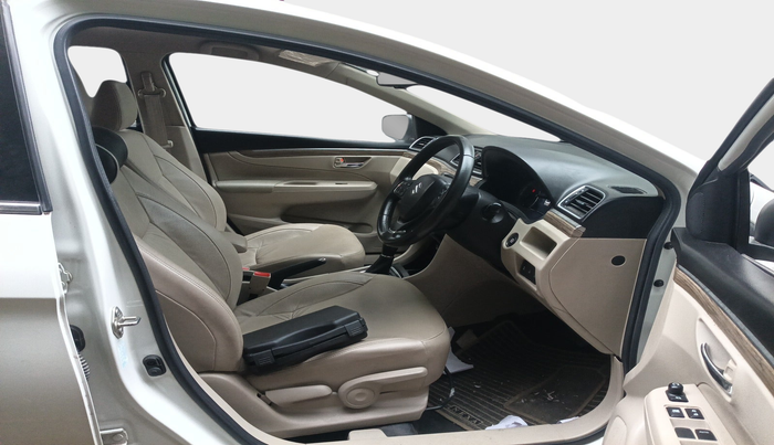 2022 Maruti Ciaz ALPHA  AT 1.5 SHVS PETROL, Petrol, Automatic, 21,749 km, interior