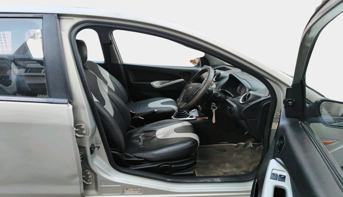 2011 Ford Figo ZXI 1.4 DIESEL, Diesel, Manual, 64,106 km, interior