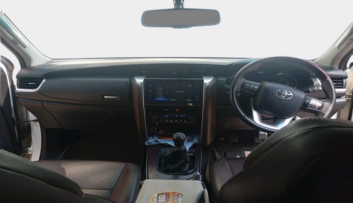 2018 Toyota Fortuner 2.8 4X2 MT, Diesel, Manual, 1,72,717 km, interior