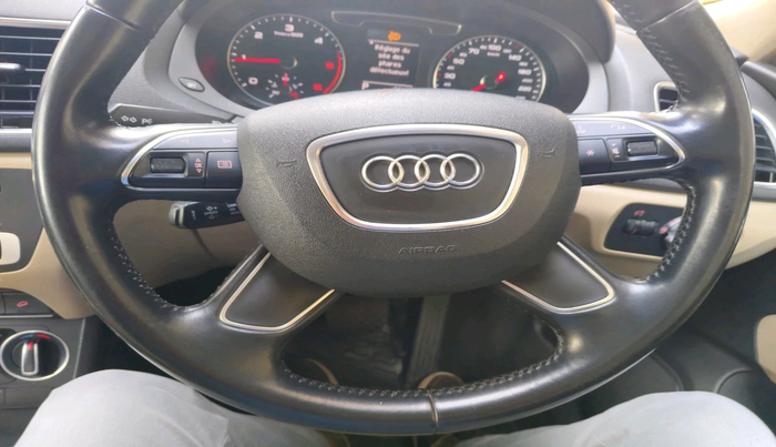 2016 Audi Q3 35 TDI Quattro, Diesel, Automatic, 1,40,197 km, interior