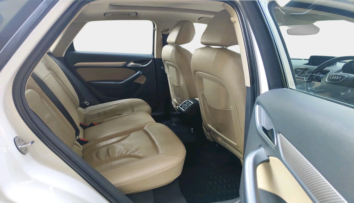 2016 Audi Q3 35 TDI Quattro, Diesel, Automatic, 1,40,197 km, interior