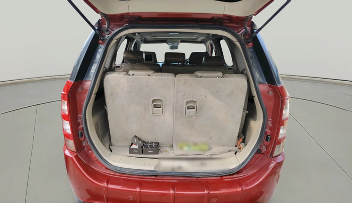 2015 Mahindra XUV500 W10, Diesel, Manual, 1,12,843 km, exterior