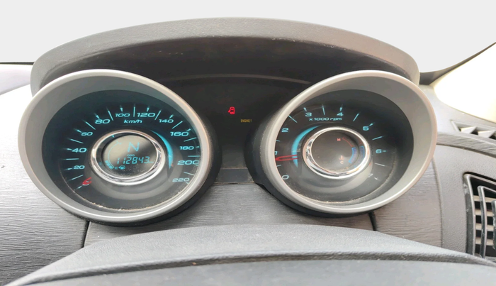 2015 Mahindra XUV500 W10, Diesel, Manual, 1,12,843 km, interior